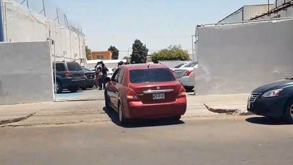 Despojan de 130 mil pesos a hombre al exterior de un banco en Cajeme; venía de Navojoa a depositarlo