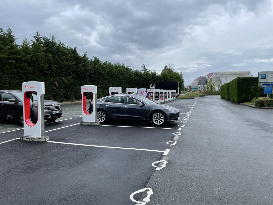 41FED875-D63B-452C-991E-77676D2A0BA2