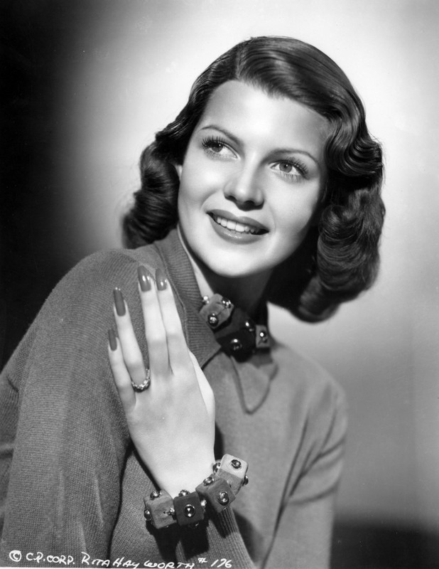 rita_hayworth_f82