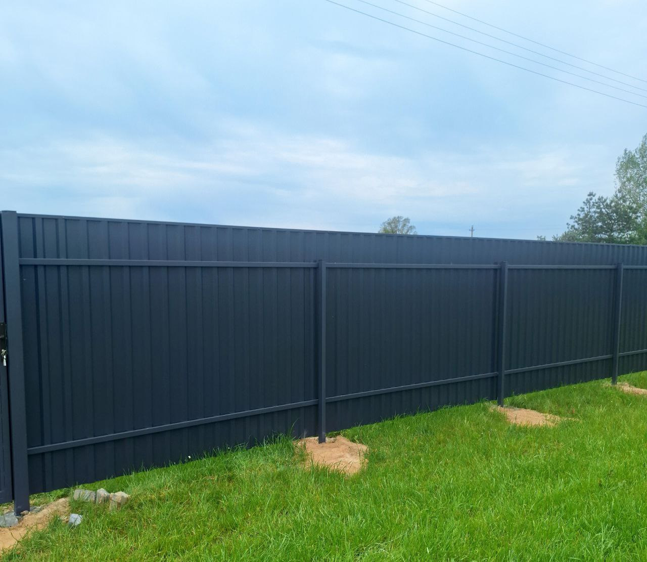 Забор из металлопрофиля