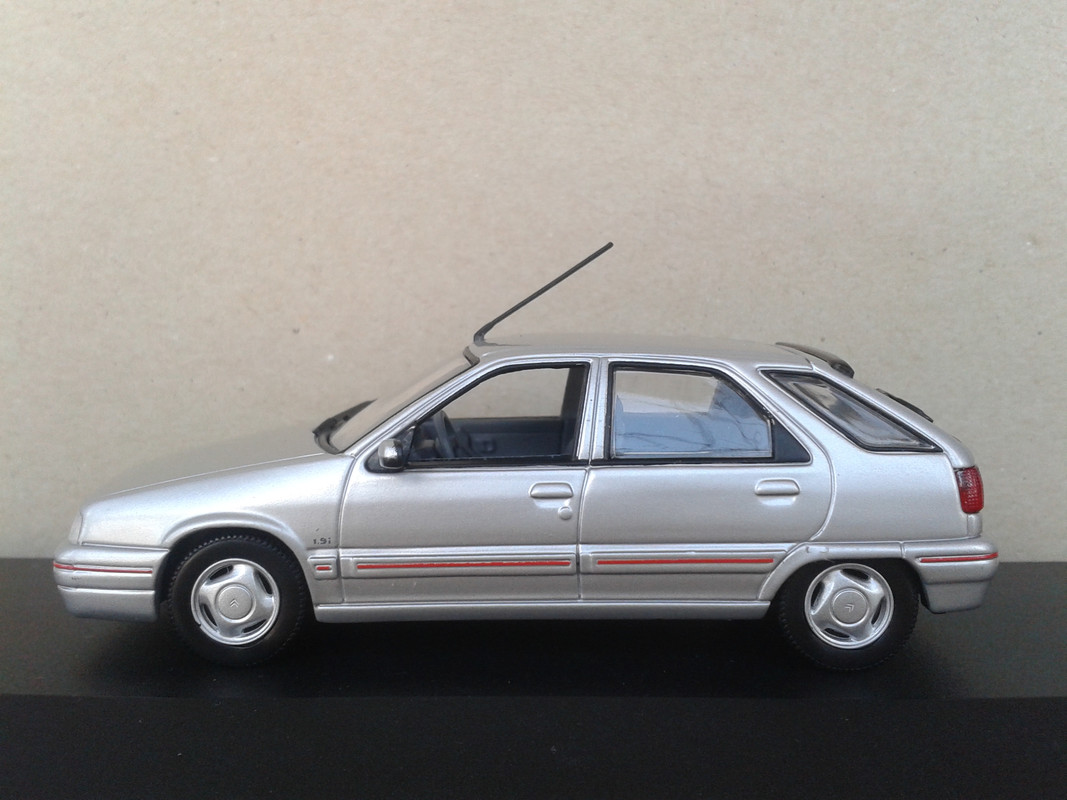 1991 Citroën ZX Volcane 1.9i (Universal Hobbies-nº 35 Passion Citroën) (9)