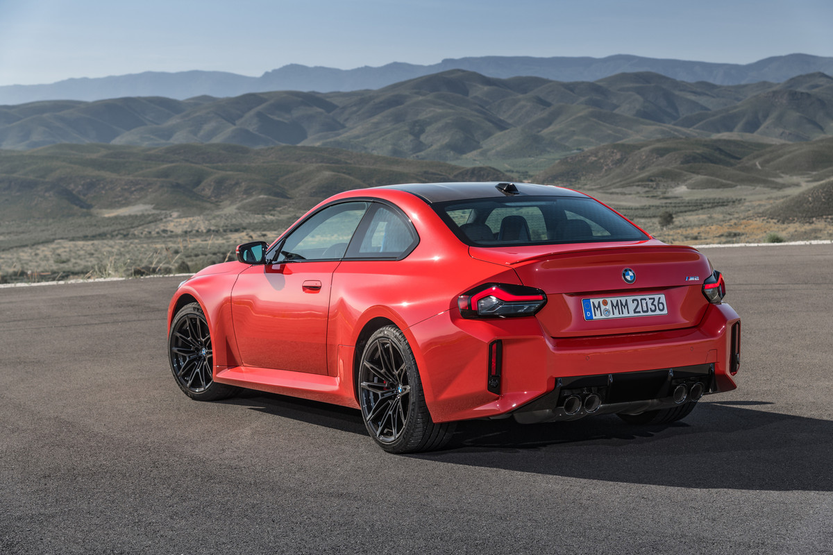 P90481925_highRes_the-all-new-bmw-m2-s