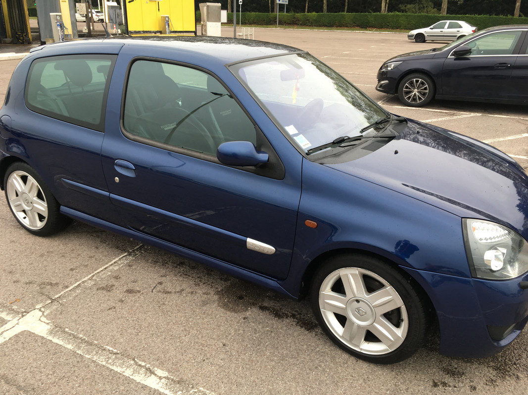 879C92AD-FF7A-4F58-AE74-BF1D661656CC