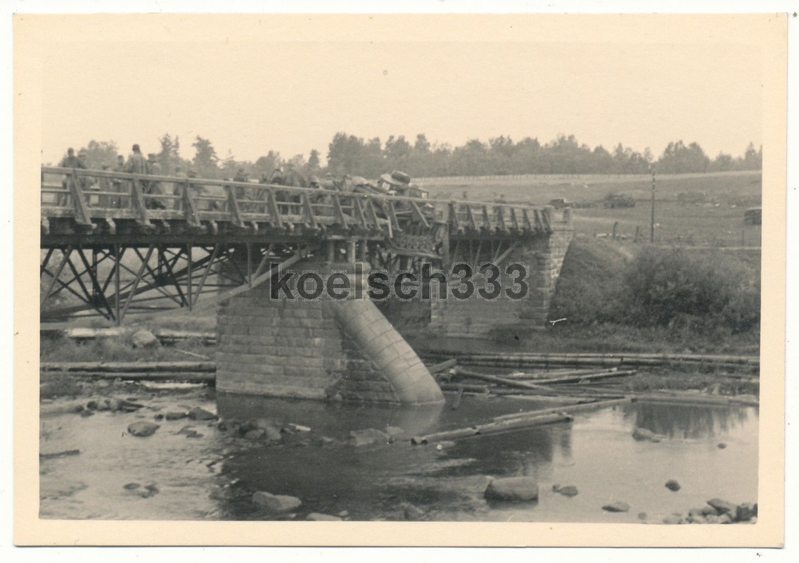 Panzer III stürzt von Brücke  1. Pz. Div. Polen 