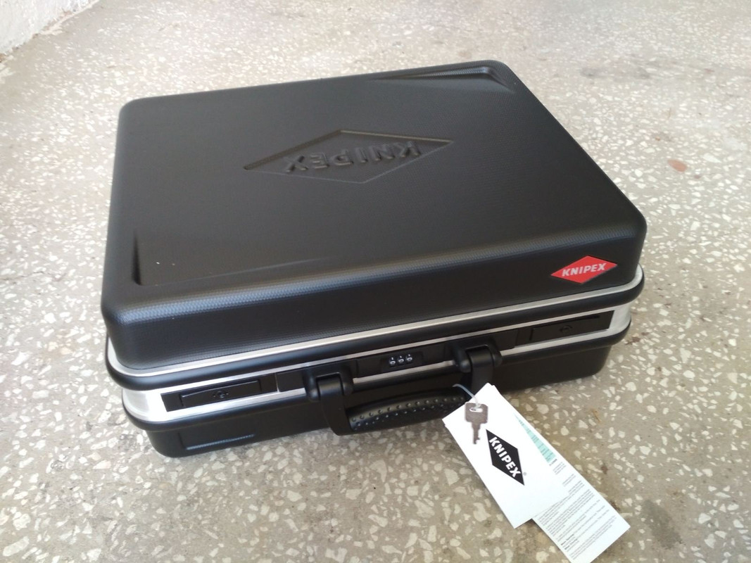 C3AA1D10-28A9-4724-A4C9-D85EE0948489