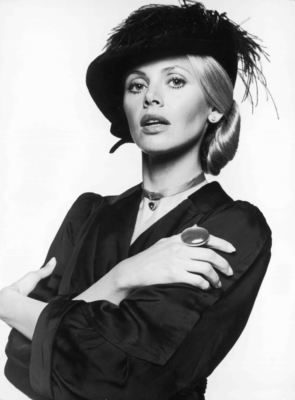 Britt_Ekland_mc75