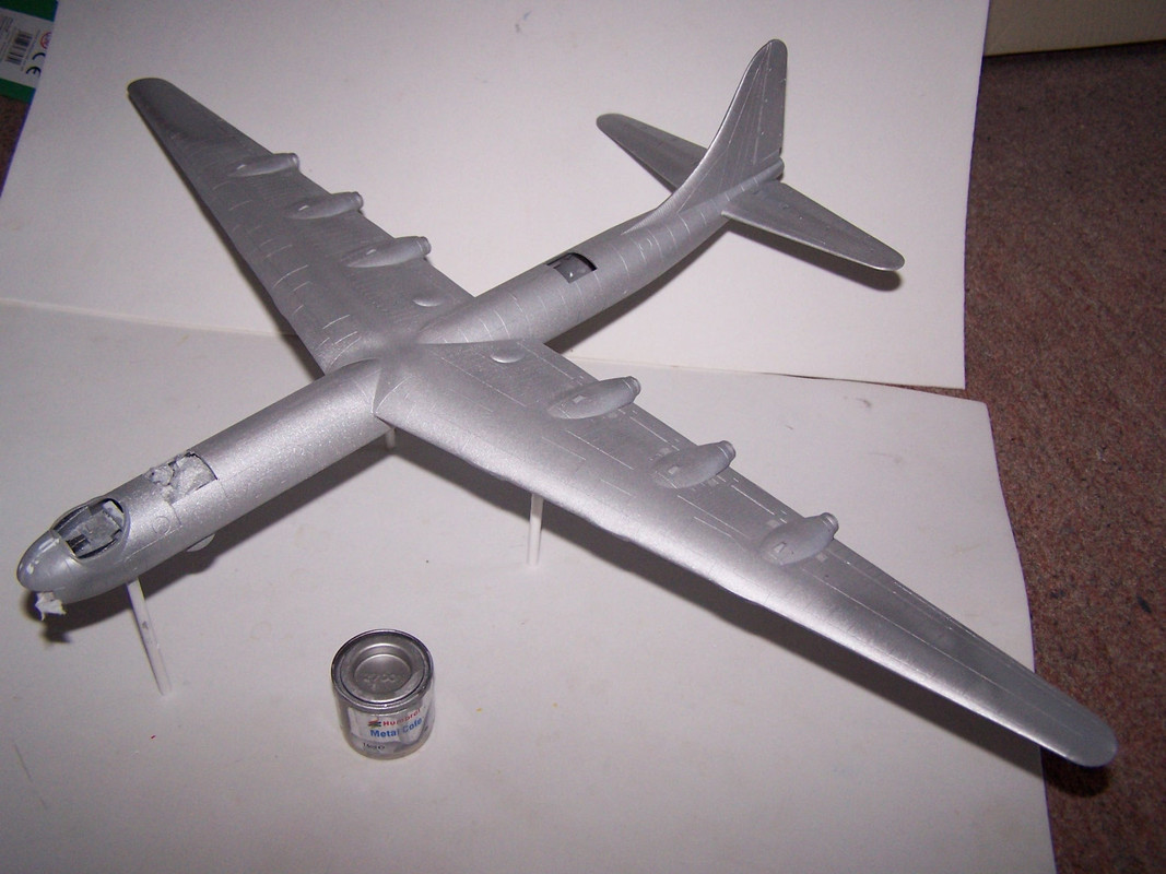 Hobbycraft 1/144 Convair B-36D Peacekeeper. Six turning and