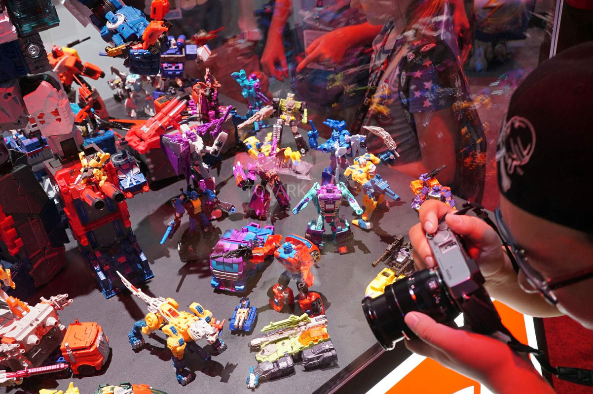 SDCC2016-Transformers-Titans-Return-039