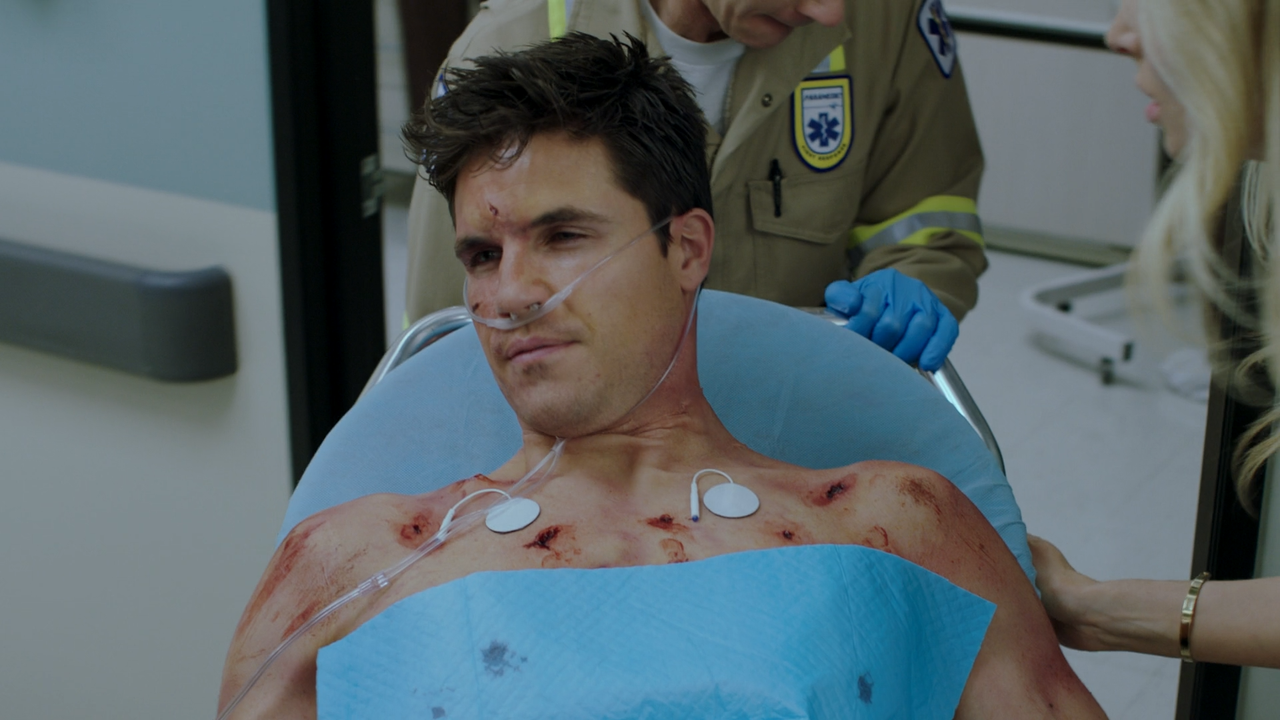 Upload.S01E01.ITA.ENG.1080p.WEB.H264-MeM.mkv_snapshot_13.12_[2020.05.01_11.04.14]