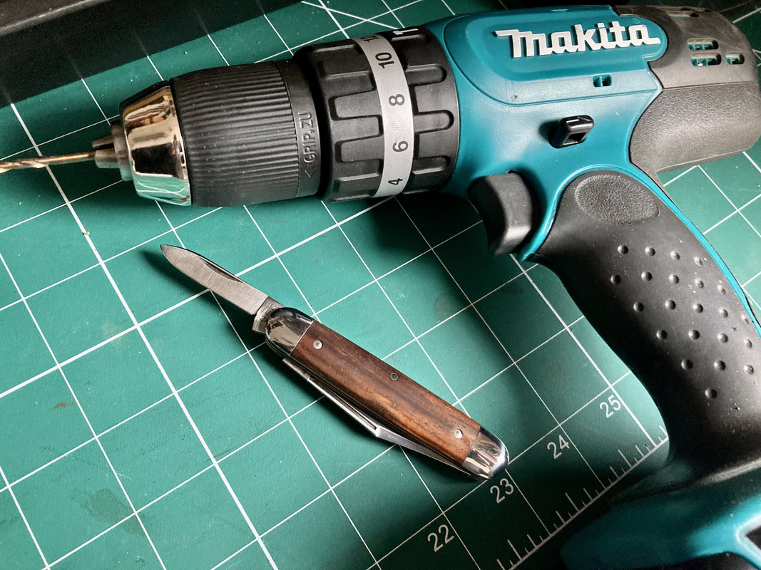 F74383D4-0F6E-458E-98DA-52712CBF8EE3