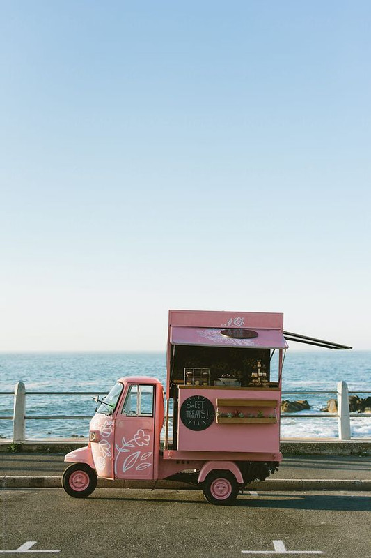 pinkicecreamcart.jpg