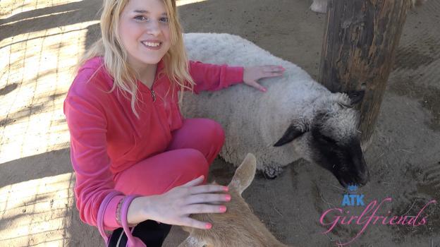 ATKGirlfriends – Dez Hansen – Farm Date 1