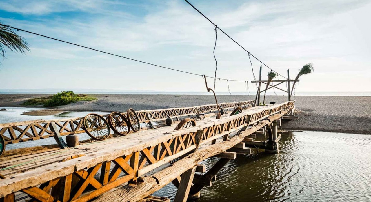 Pantai Kayu Putih, Wisata yang Wajib Dikunjungi di Bali