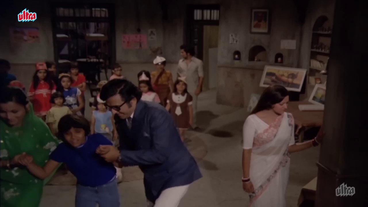 Dream-Girl-1977-WEBRip-Hindi-720p-x264-AVC-AAC-2-0-mkv-0001