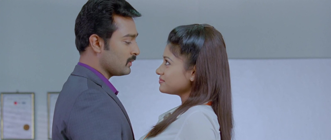 Oviya in Pulivaal[2014] Itunes rip.mkv_20210424_114129.796