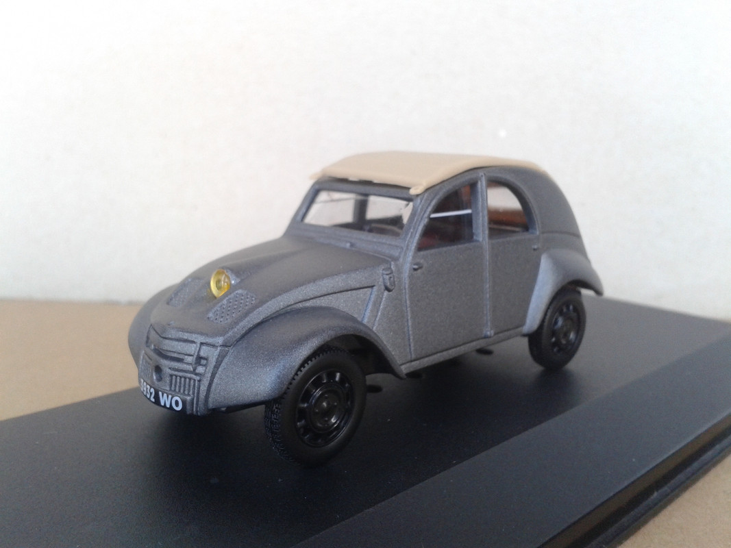 1942 Citroën 2CV Prototipo “Cyclope” (Norev-nº14 Colección Citroën 2CV) (2)