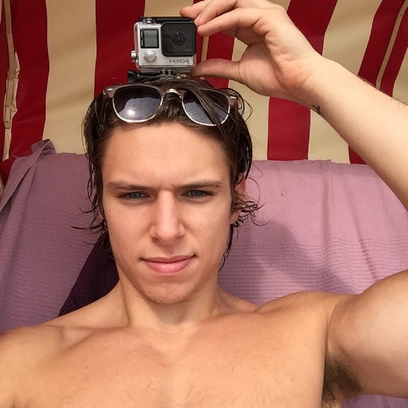 11246213_327488867426300_568690519_n