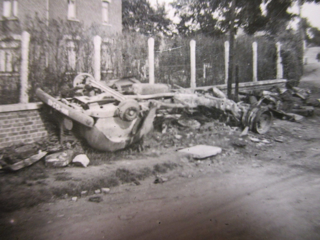 Foto des 2. WK WW Rar Beute Fahrzeug LKW zerstör