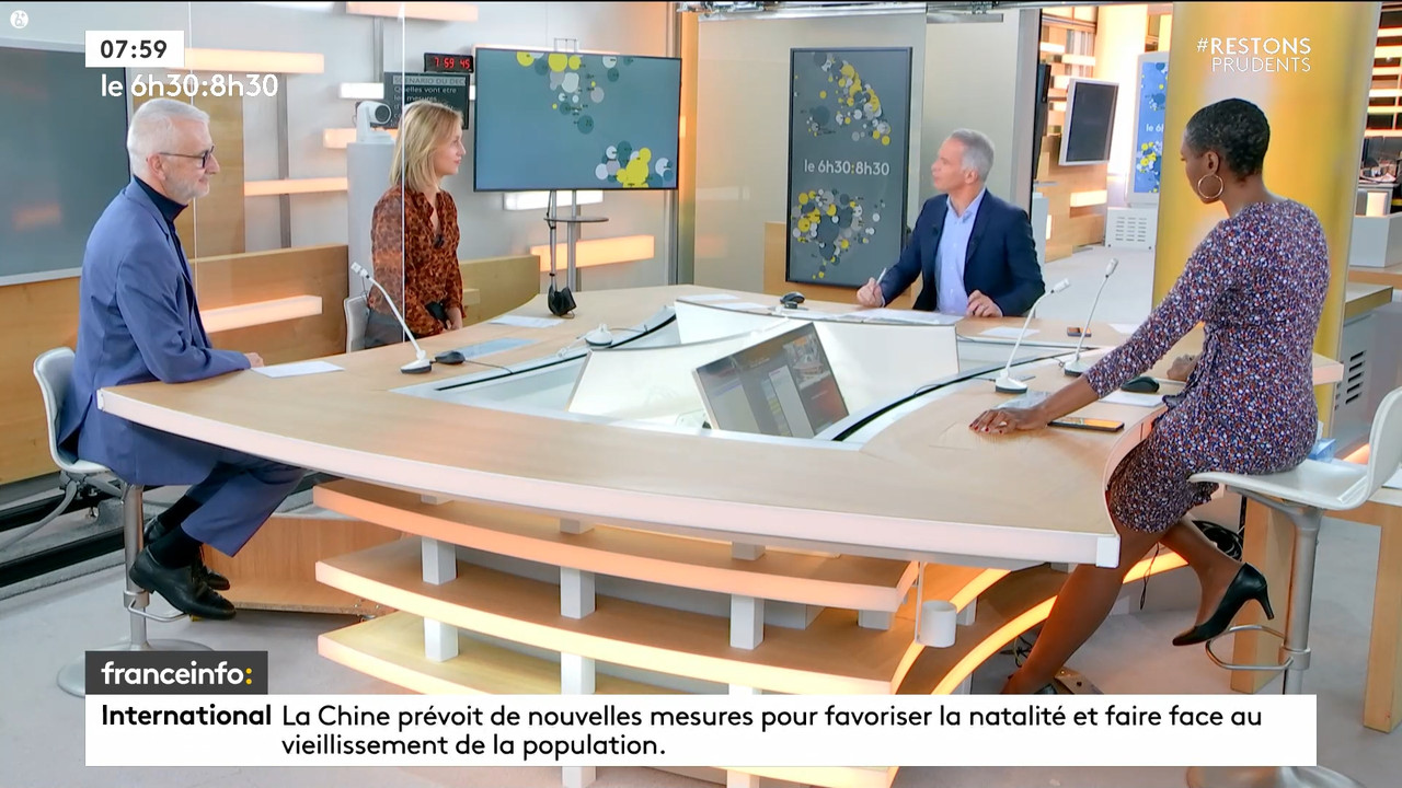 11.23 - 05.29.00 - Le 6h30 9h30. Entre JT, chroniques, invités et rev....ts_snapshot_01.36.54.847
