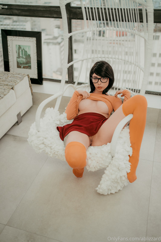 ablizzard-2021-06-15-2137098816-Velma-is-looking-for-a-monster-Part-4-give-likes-if