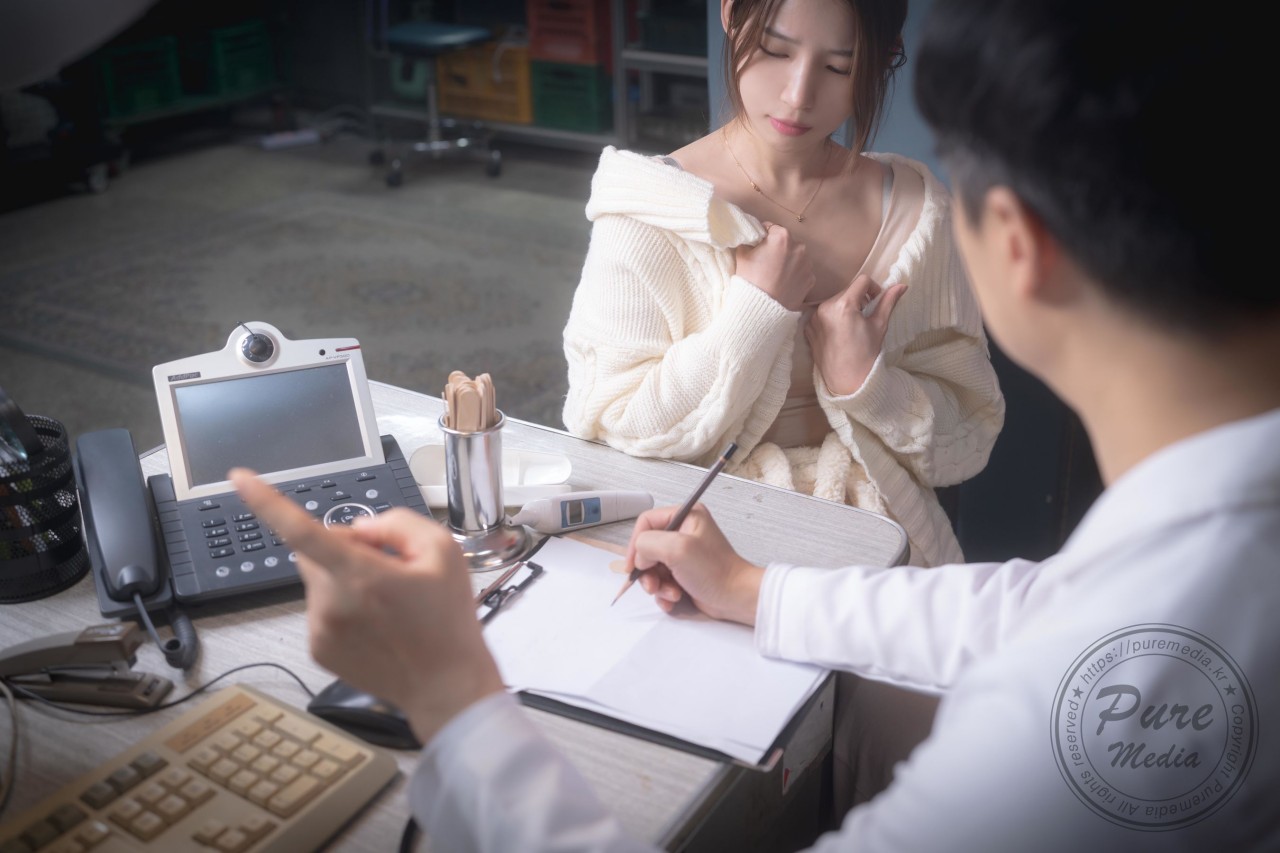 Yeha（예하）《浅色系针织长裙》写真，夜晚街道，温柔与氛围感美女欣赏插图1