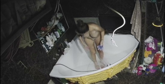 [Image: Voyeur39465133516.jpg]