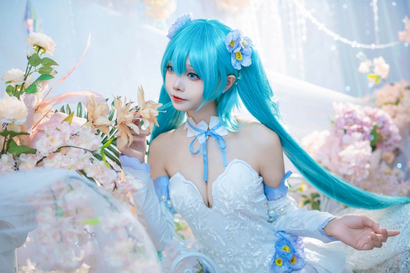 艾西Aiwest 初音未来粉蝶花Cosplay写真图集 Miku高清美图 44P (159.9M)插图4