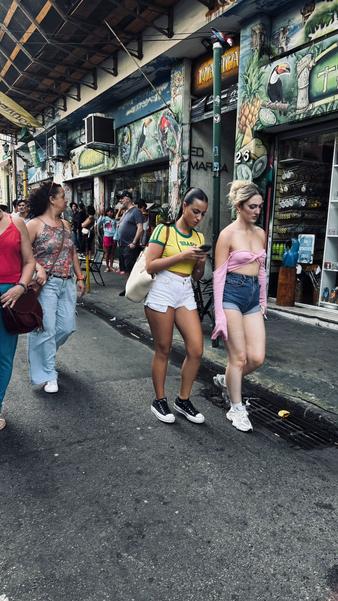 В джазе только девушки или аргентинско-бразильский калейдоскоп В джазе только девушки или аргентинско-бразильский калейдоскоп