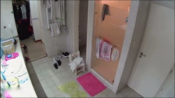 [Image: Voyeur10235140841.jpg]