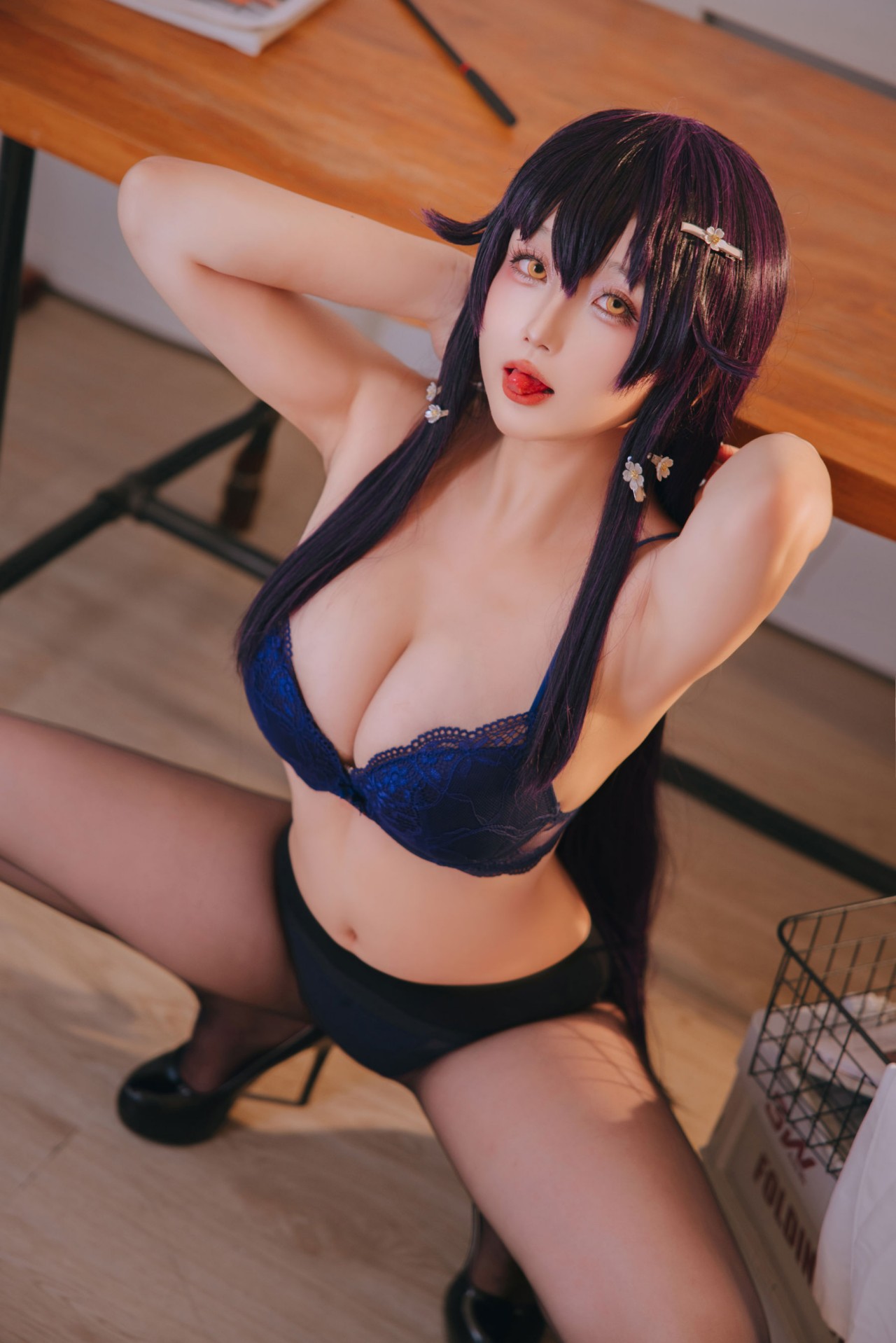 日 奈 娇《吾妻的指导课》Cosplay 作品写真图，黑色丝袜诱人看插图6