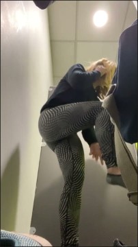 [Image: Voyeur49195122320.jpg]
