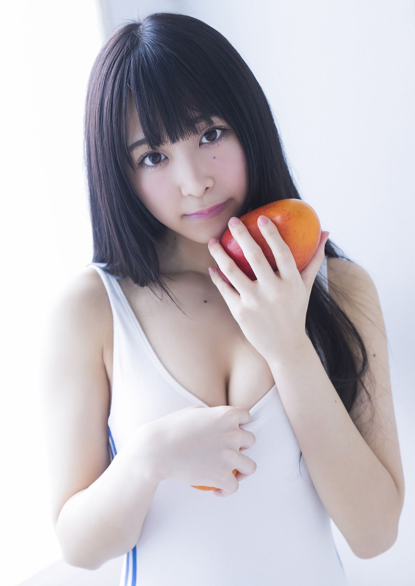 真島なおみ NO.001「不思議な少女の秘密の花園」 29
