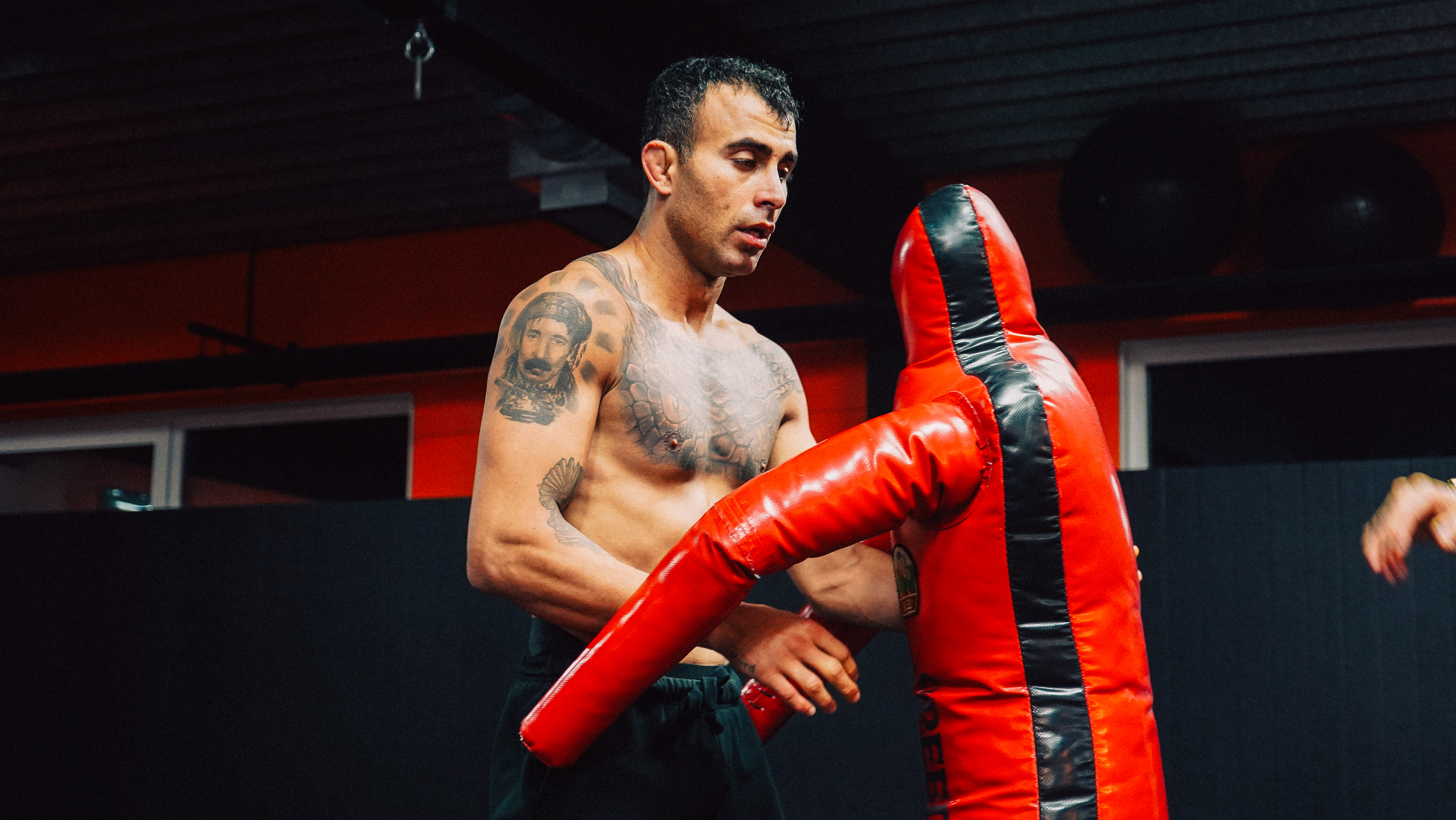 Makwan Amirkhani Ice Cage Fighting
