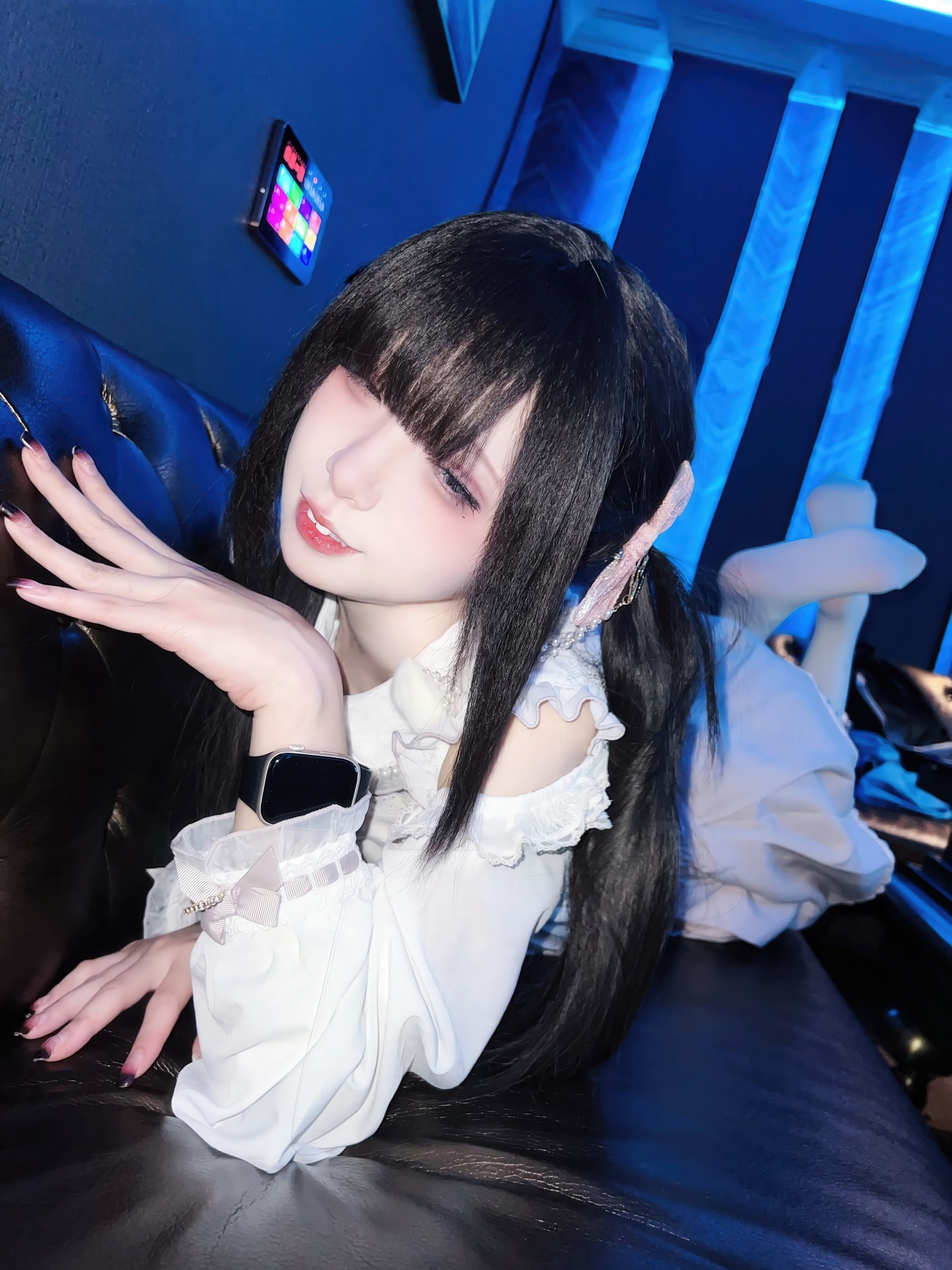 纸悦Etsu_ko《地雷系女子 KTV 约会》主题写真｜氛围感私房套图[44P-438.8M]插图2