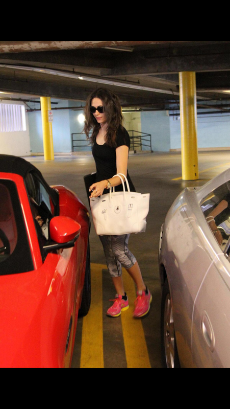 B2051F3F-EEDB-4CC0-B5C8-94E4E772DB7C