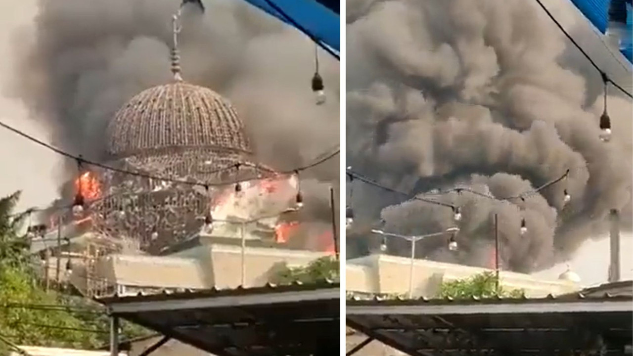 Cúpula gigante se derrumba cuando el fuego envuelve una mezquita 