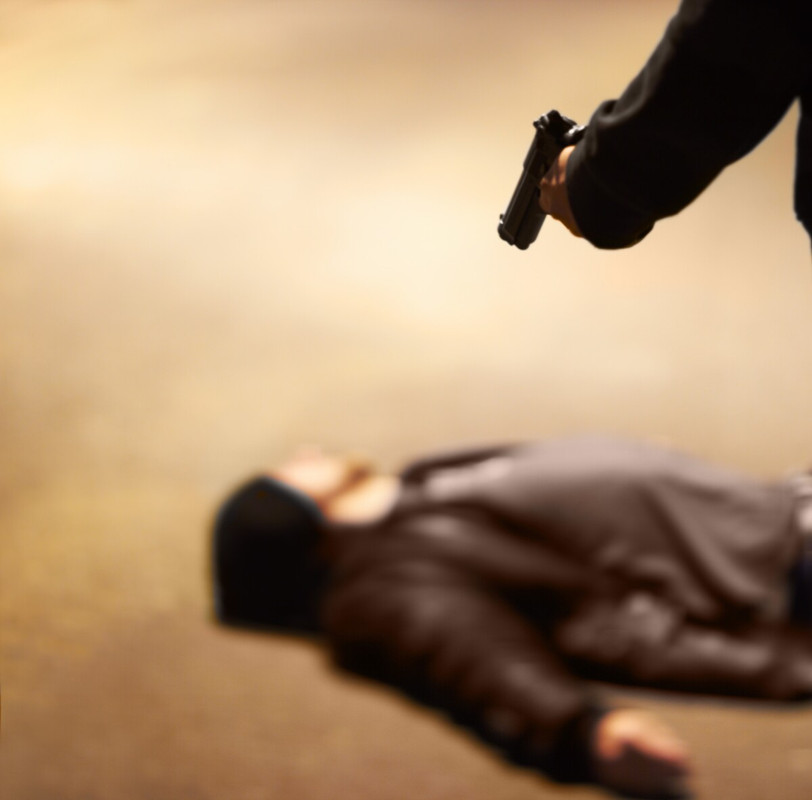 Mujer impone castigo a su hija y esta la apuñala en el pecho por venganza
