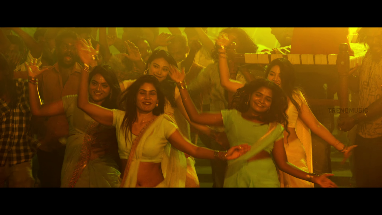 vlcsnap 2025 11 25 23h33m03s551