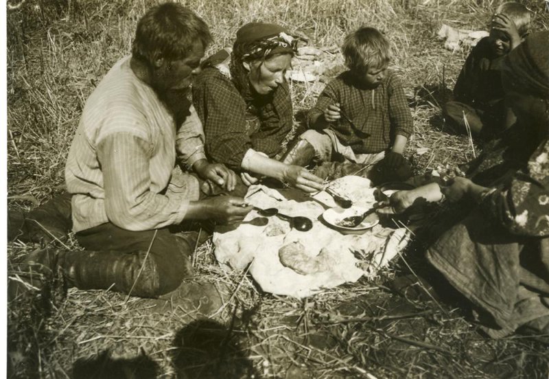 Обед кержаков. 0-AACA780-30-D8-4-A3-A-AF94-9-C9-ACF047889