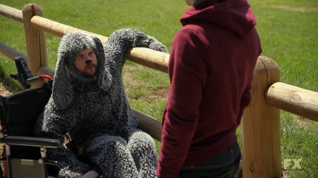 Fotos 01568 Wilfred.US.S02E01.720p.HDTV.X264-DIM