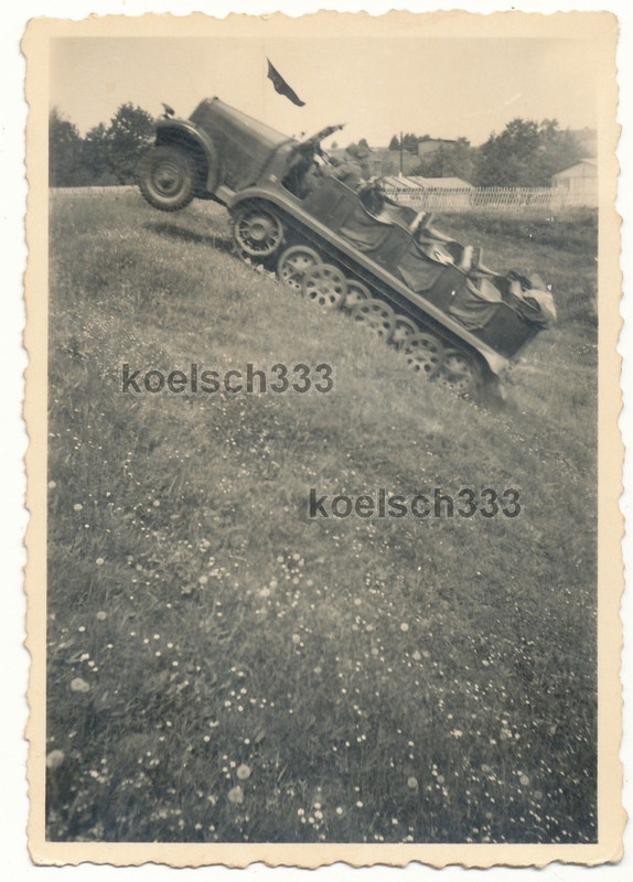 Foto Panzer Halbkette im Gelände ... Artillerie 