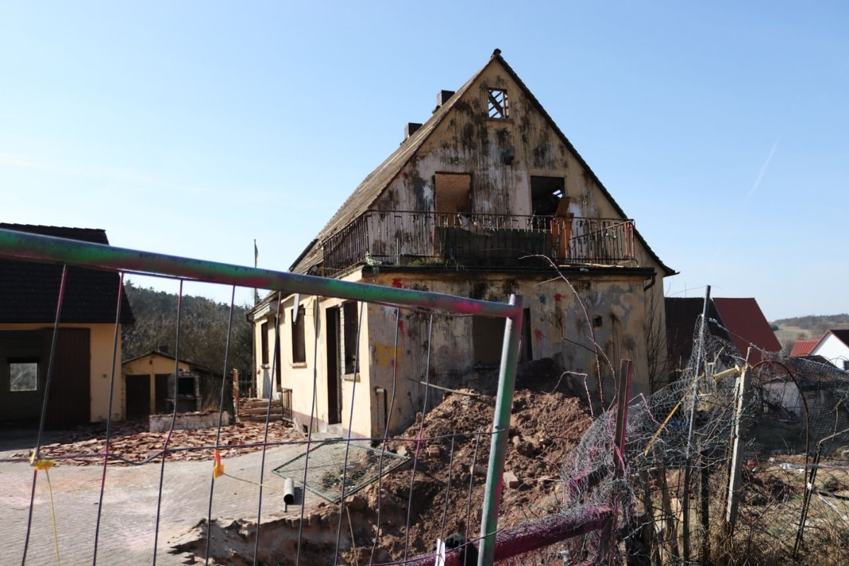 D57FEE14-C691-4B1C-95B8-F0E019E8A1AF