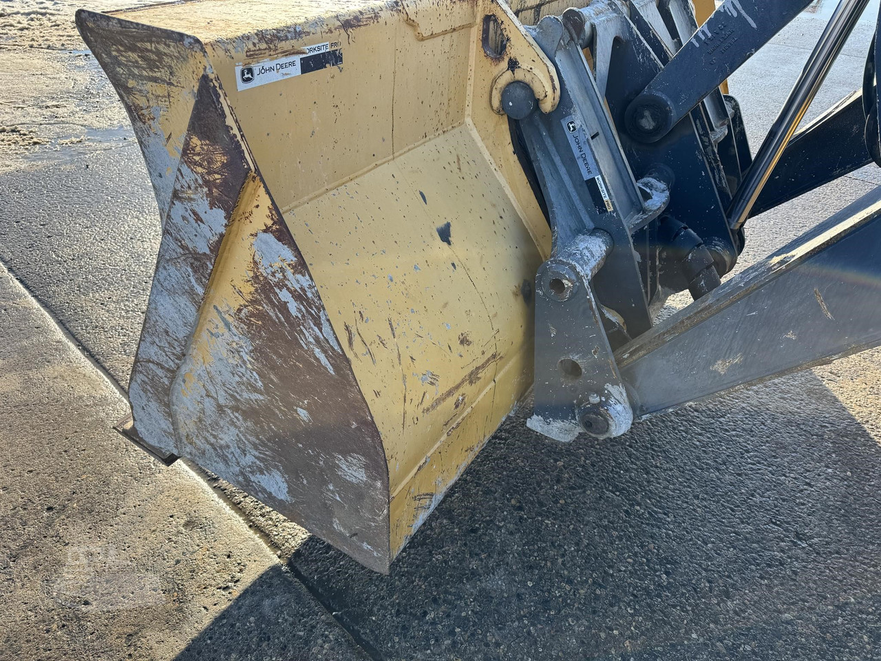 Vehicle thumbnail 23