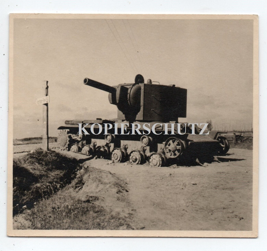 Russland zerst. SDkfz Panzer Tank Sturmgeschütz Schild Wegweiser