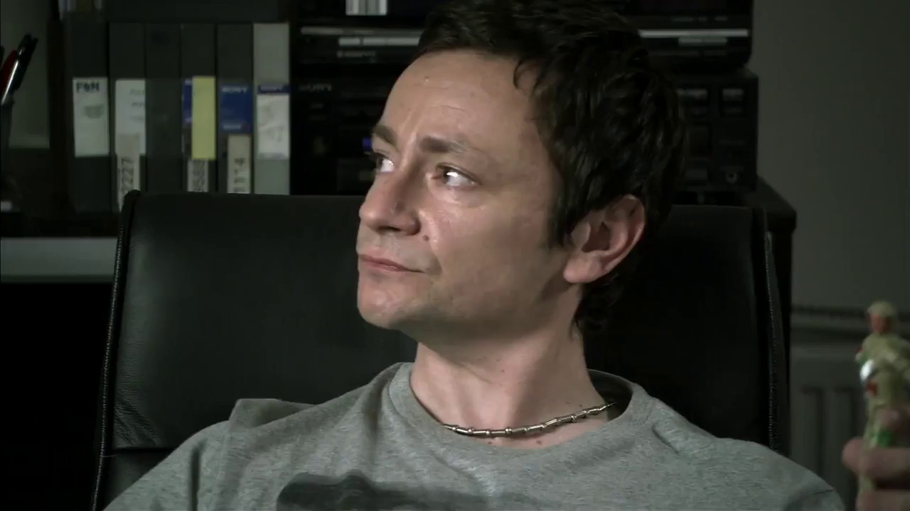 Rise-of-the-Gargoyles-2009-Hindi-English-WEB-DL-720p-x264-AVC-AC3-2ch-mkv-0002