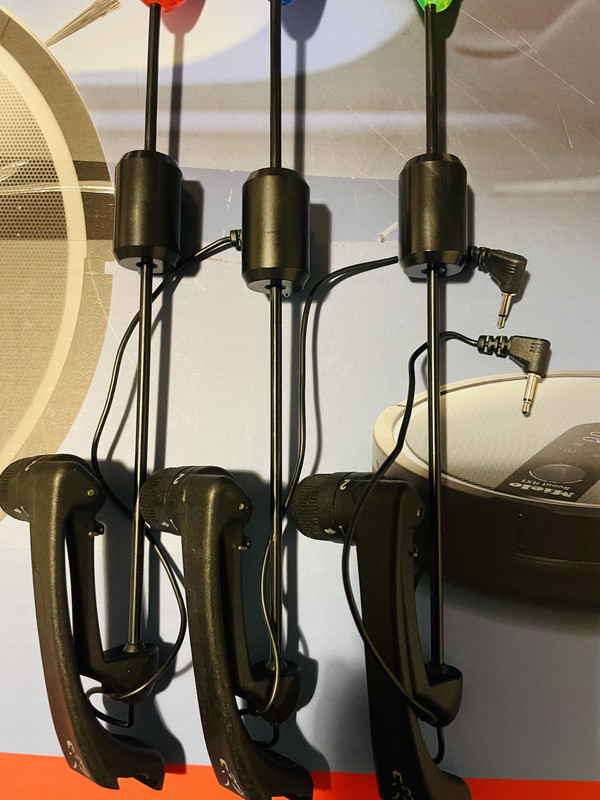 E303239B-99FF-415C-B2C0-B5974C3B0DF7