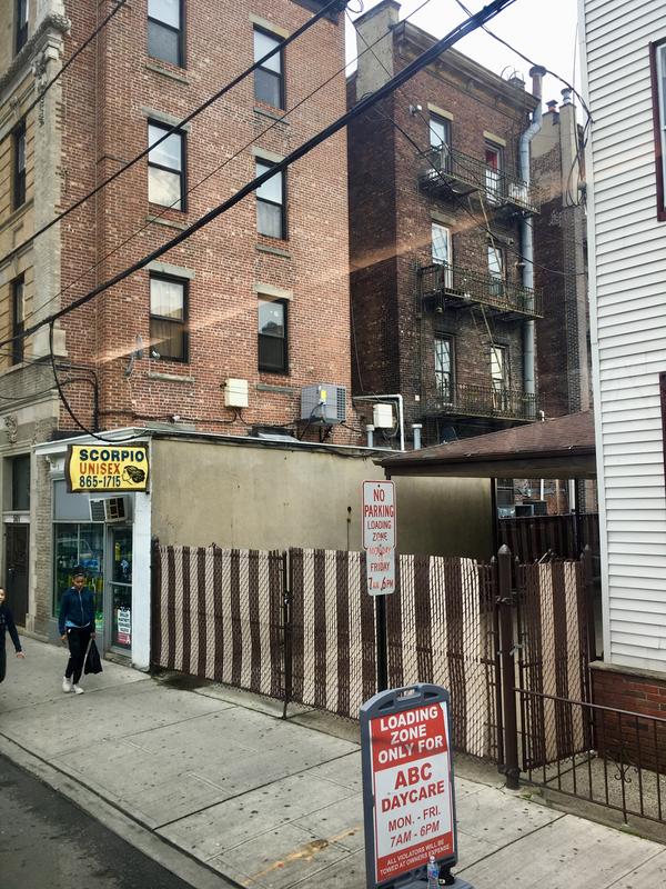 096D0B6A-EE61-4B3C-A20D-85F4A1A0FB13