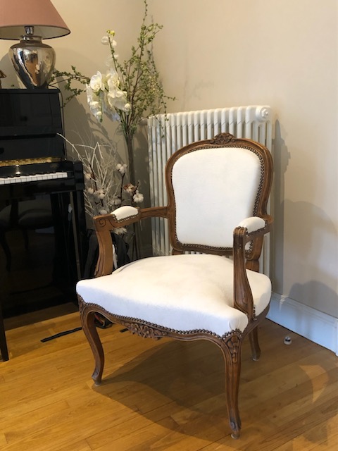 Siège rénovée de tapissier décorateur