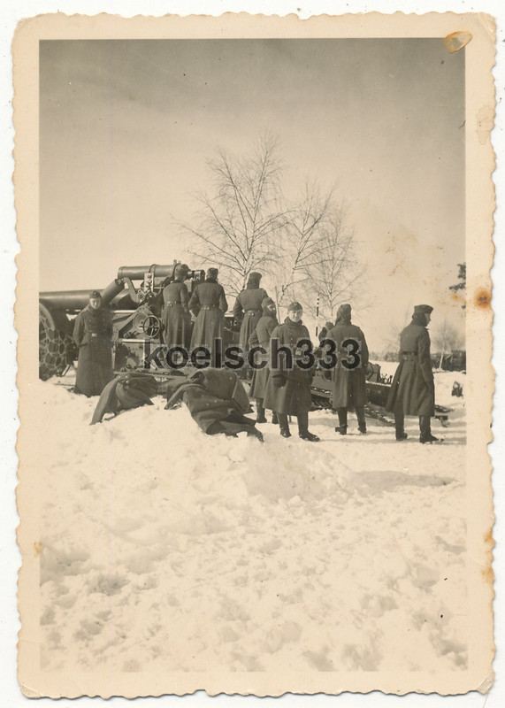 Foto Kanoniere am 21cm Mörser Artillerie Geschütz im Winter an der Ostfront ...
