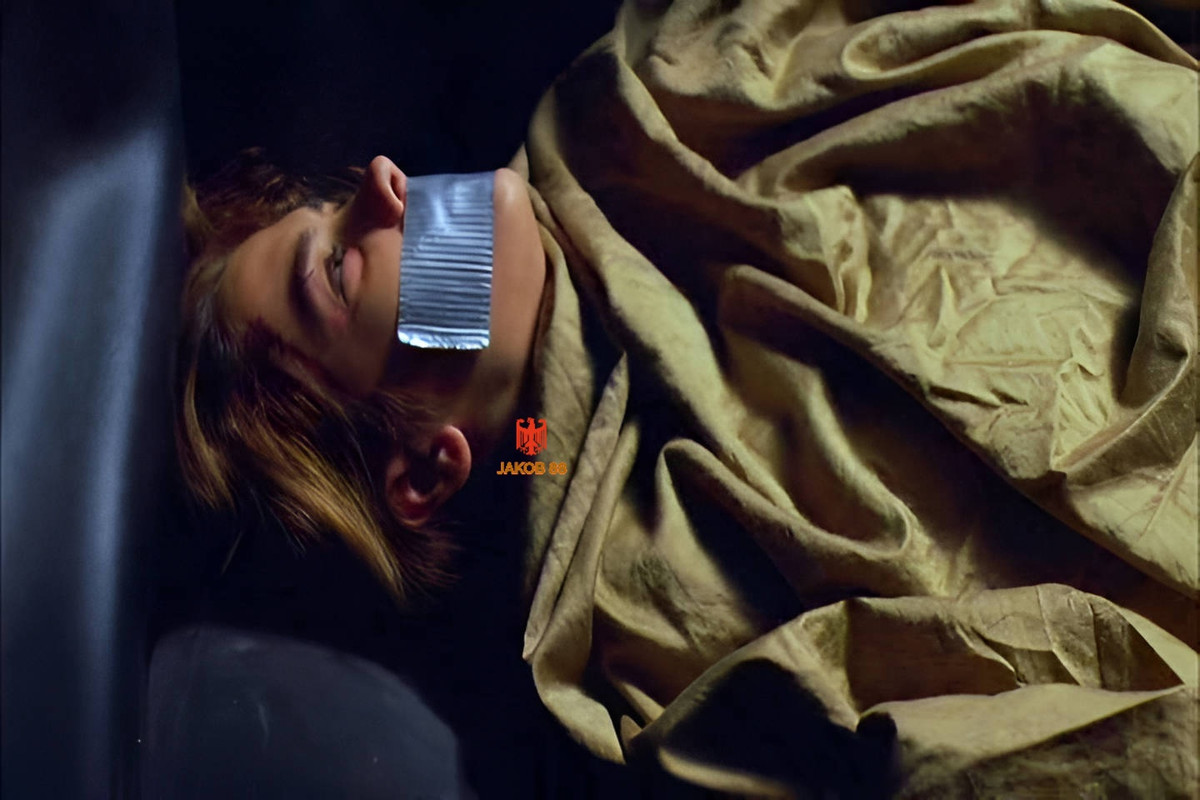 Katie Chonacas 5 - Triloquist 2008